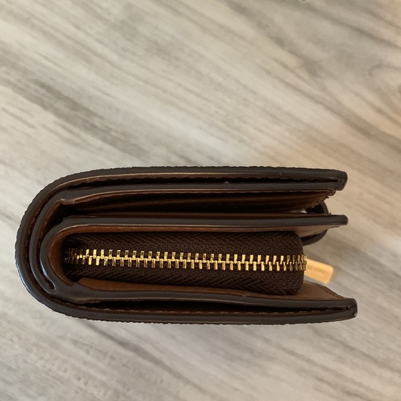 Michael Kors Jet Set Brown Travel Wallet NWOT - Picture 3 of 11